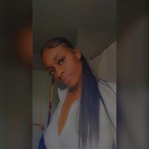 Meet your Posher, Mariel